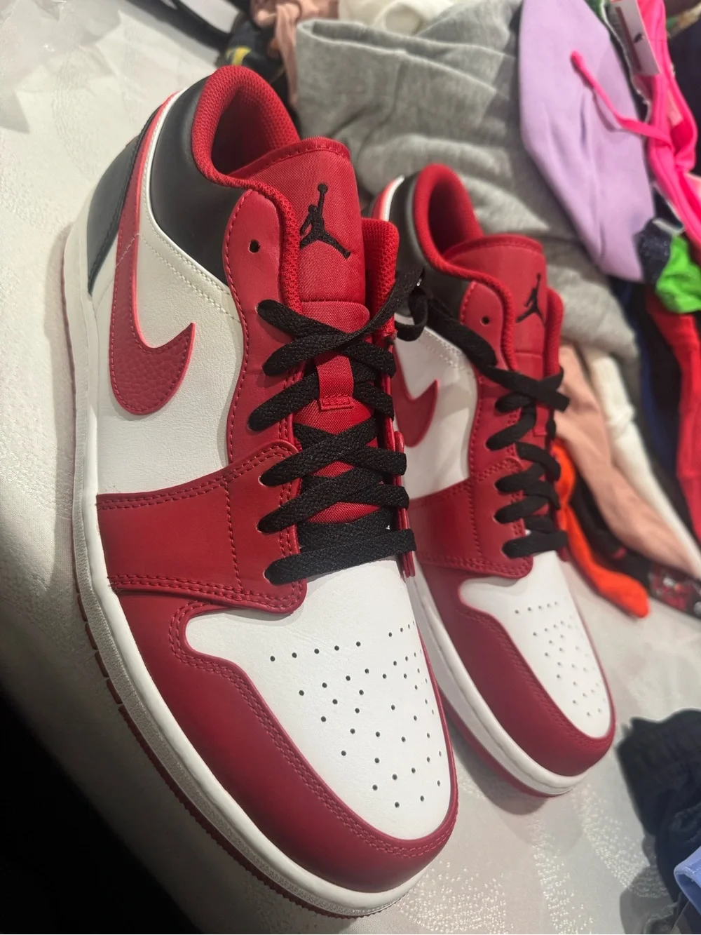 Jordan Low Top Sneakers - Red White Black